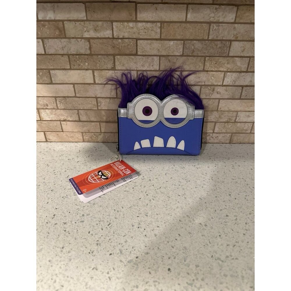 Universal Studios Exclusive Loungefly Purple Minion‎ Wallet NWT! (G3)